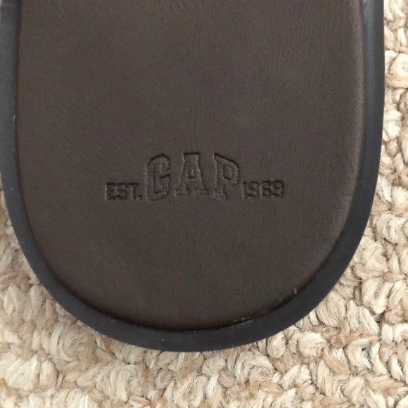 Men’s GAP leather flip flops - Picture 2 of 8